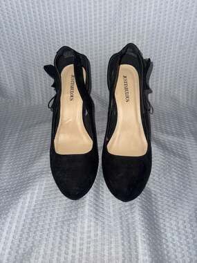 JustFabulous Black Faux Suede Pointed Toe Bow Slingback Heels